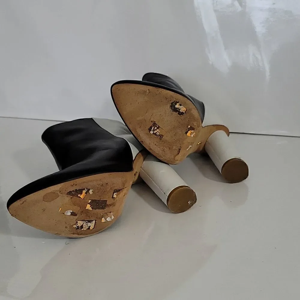 Maiyet Color Block Circular Heel Bootie - Picture 9 of 13